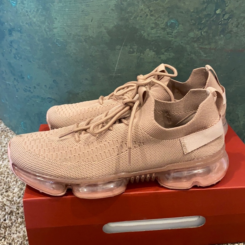 Shoes size 8 light pink